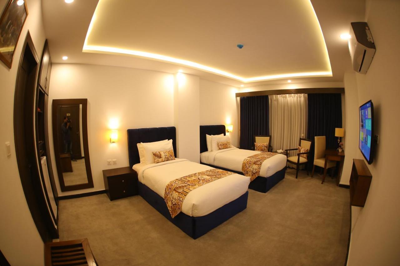 Grand Mongolia Hotel ラーワルピンディー エクステリア 写真