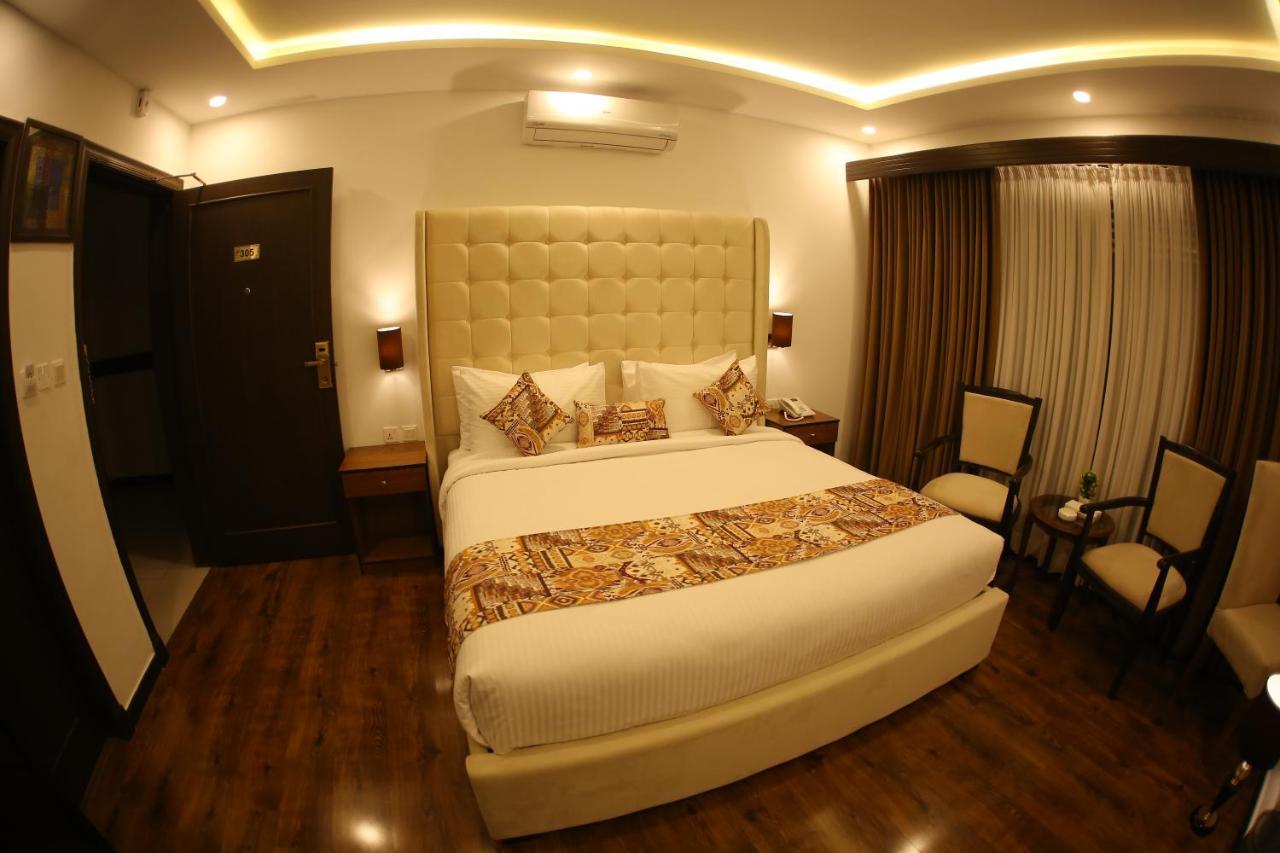 Grand Mongolia Hotel ラーワルピンディー エクステリア 写真
