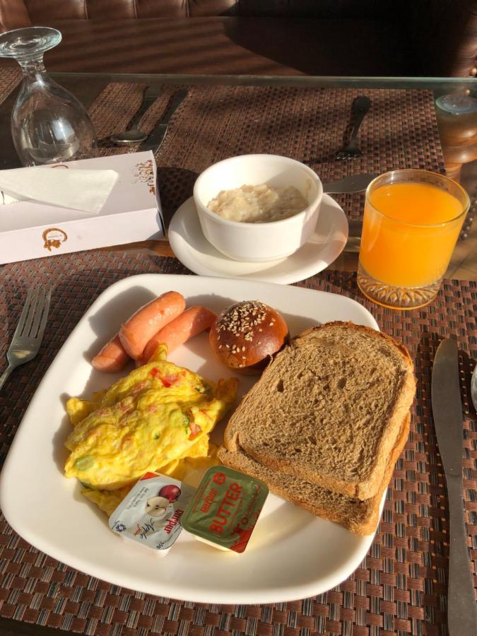 Grand Mongolia Hotel ラーワルピンディー エクステリア 写真