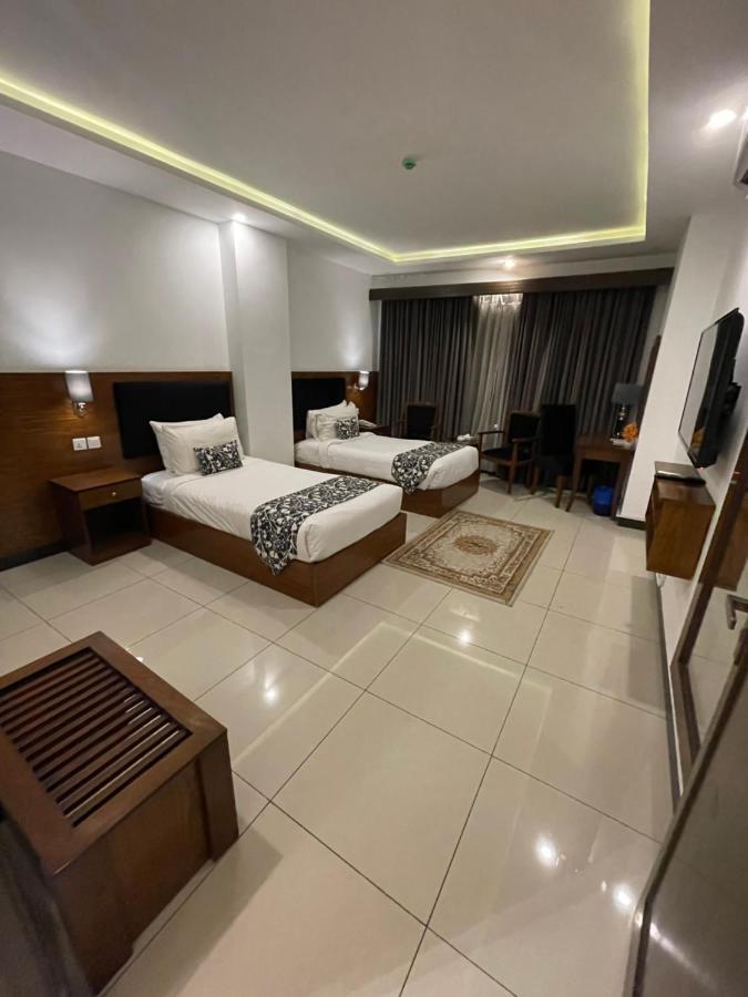 Grand Mongolia Hotel ラーワルピンディー エクステリア 写真